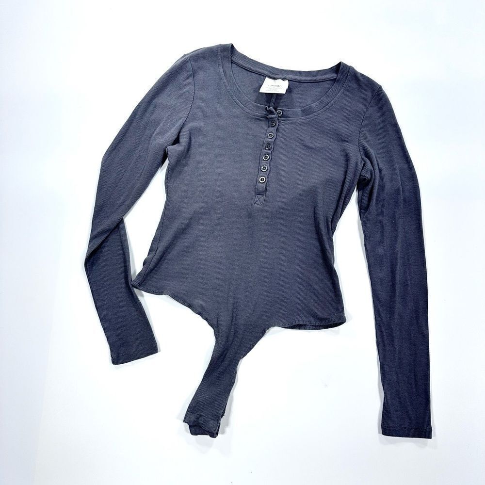 Easy standard grey button down long sleeve cotton modal scoop neck bodysuit M